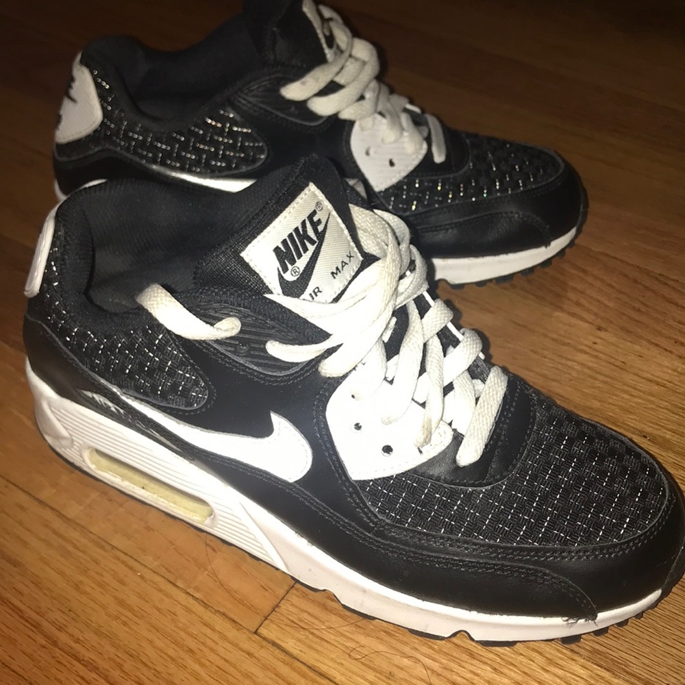 Nike Air MAx black and white